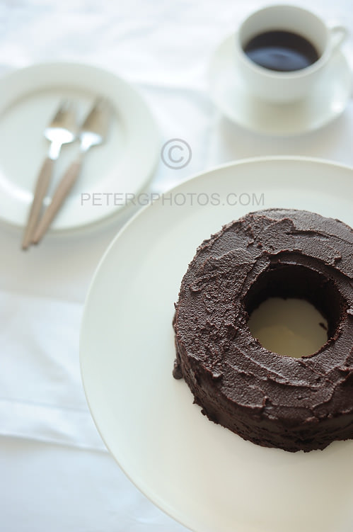 chcocolate cake with chocolate ganache