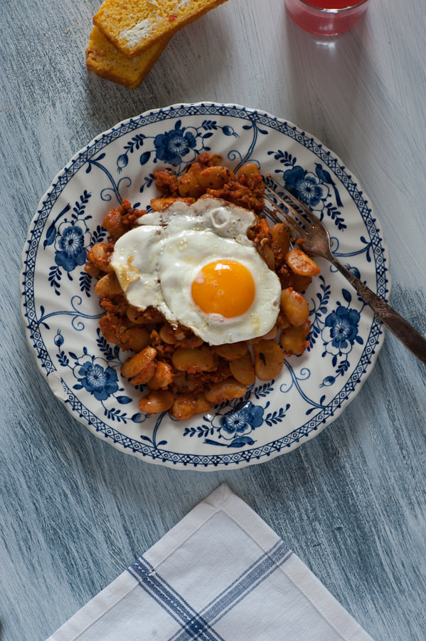 baked beans with a fried egg on top