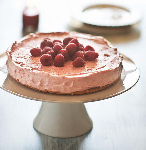 strawberry cloud cake