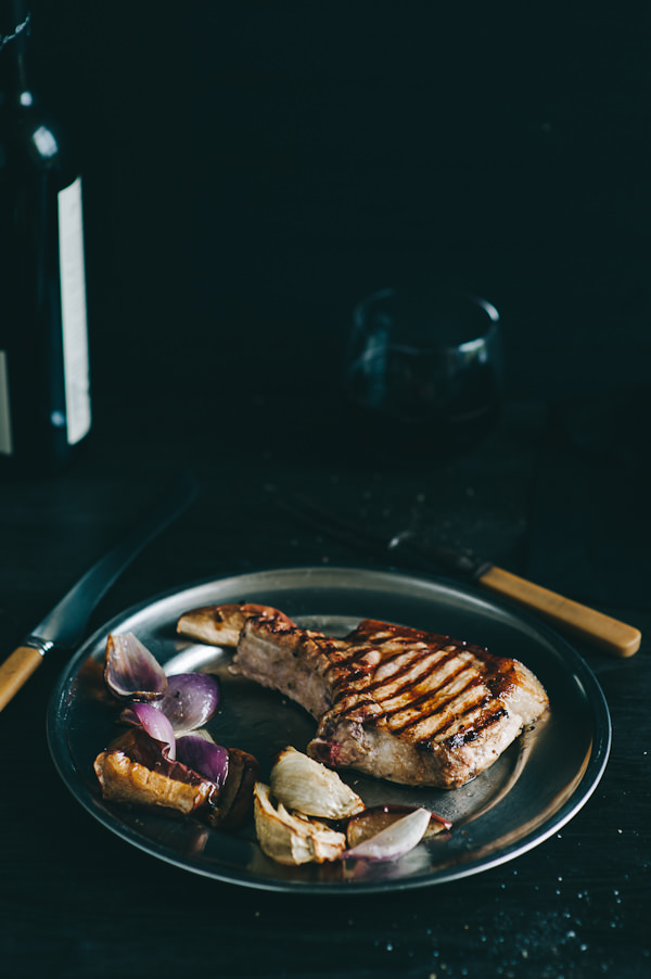 pork cutlet with apple, fennel and onion