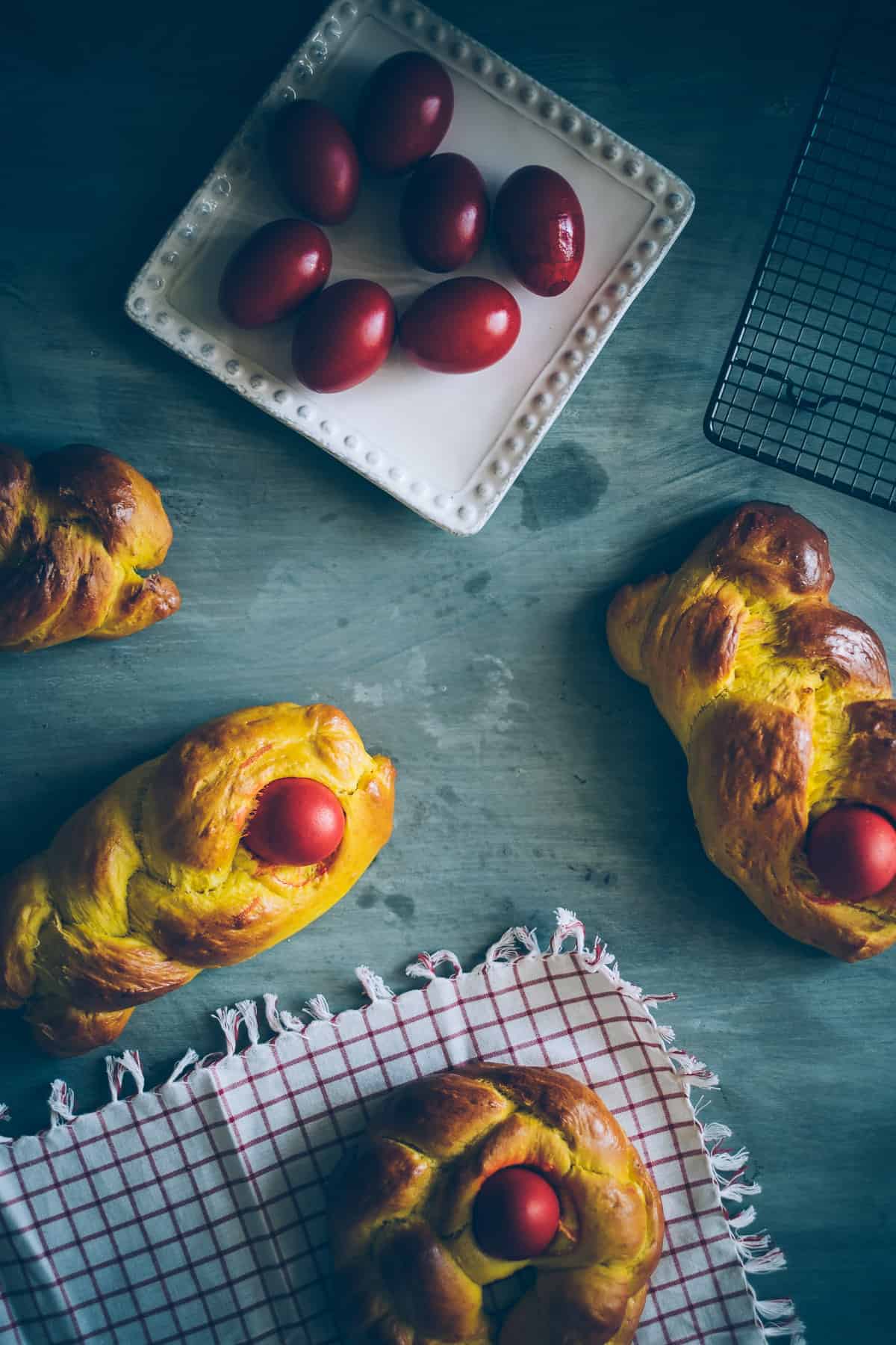 Greek Easter bread tsoureki