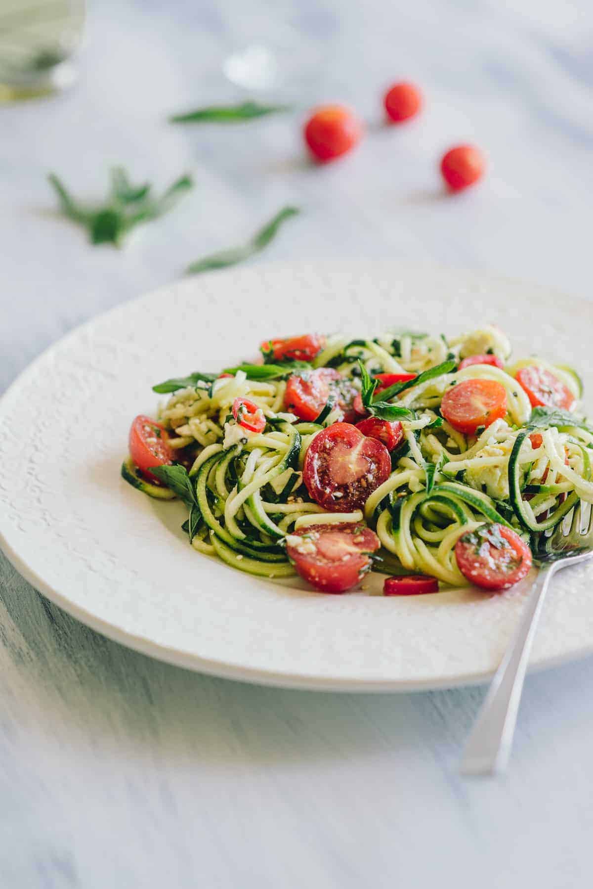 zucchini noodle salad