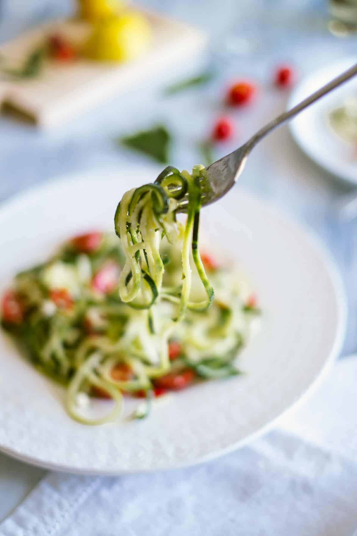 zucchini noodle salad