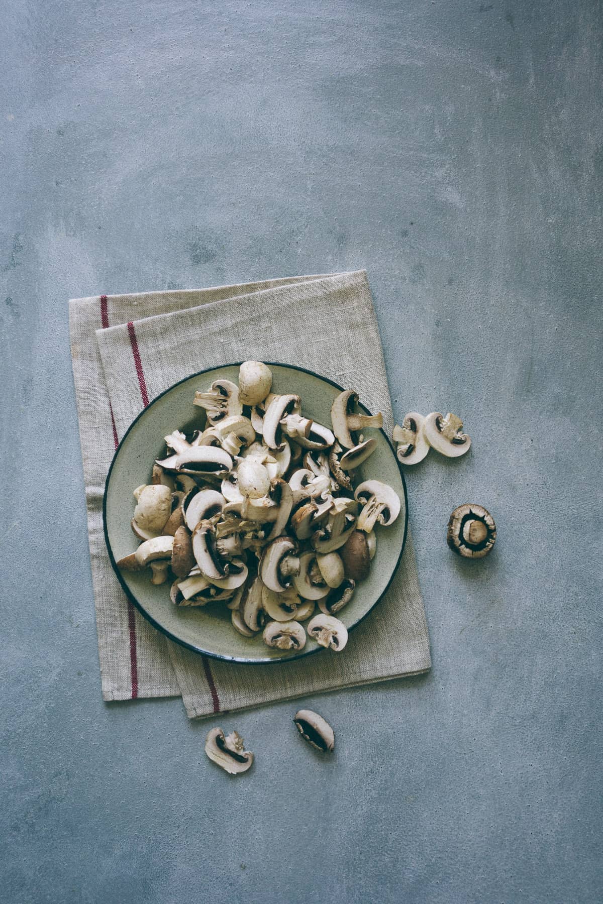 sliced button and swiss brown mushrooms