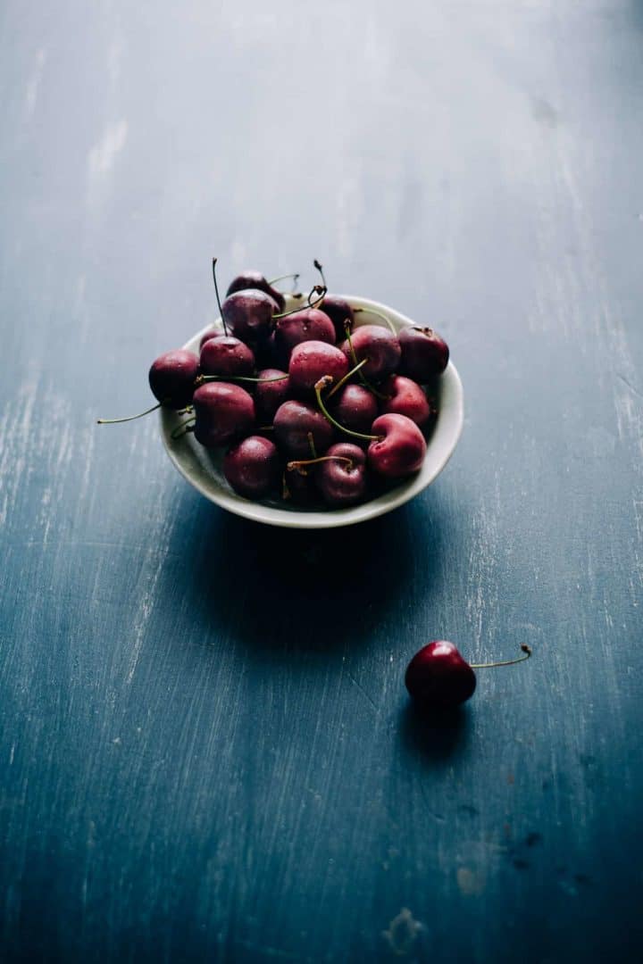 cherry chocolate pavlova