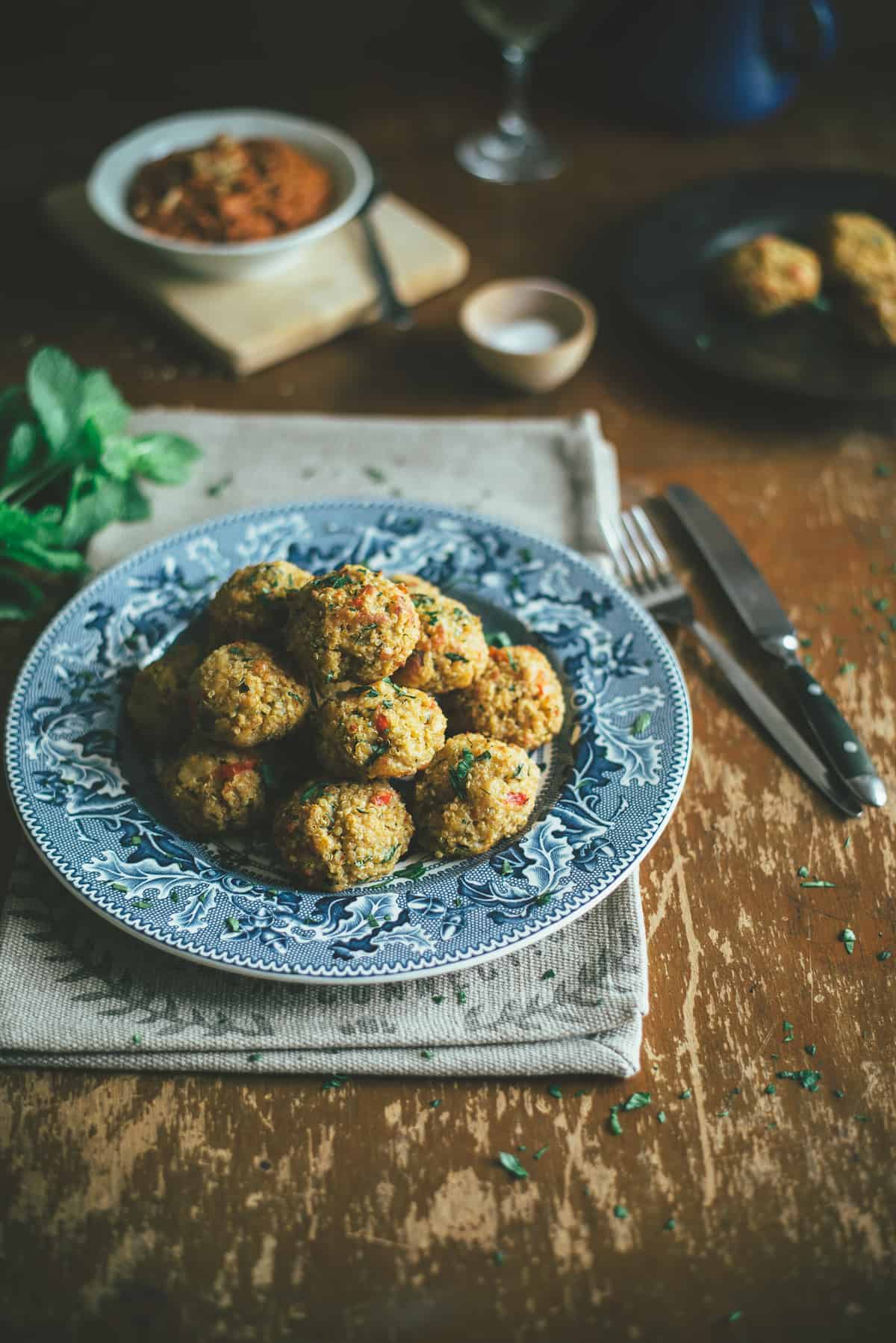 halloumi and quinoa keftedes recipe